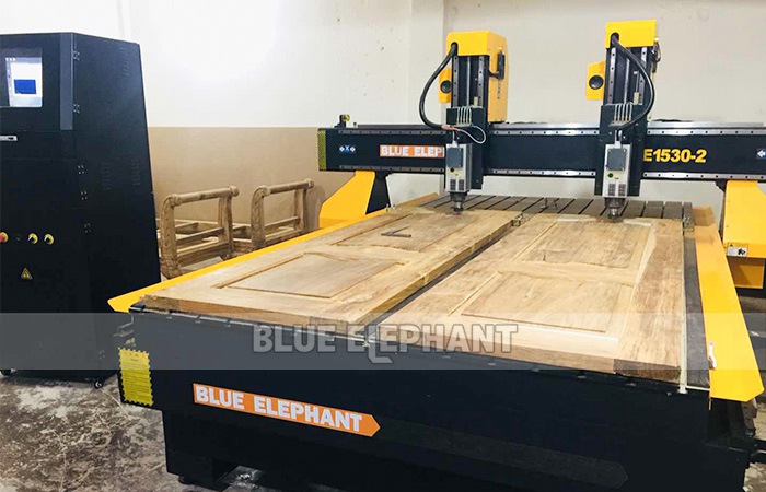 雙頭數(shù)控開(kāi)料機(jī)(1)