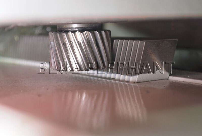 數控開料機斜齒